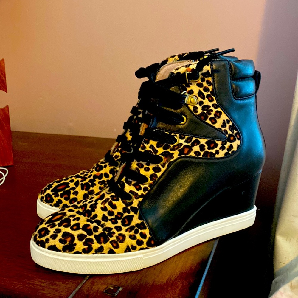 Size 8 leopard wedge sneakers